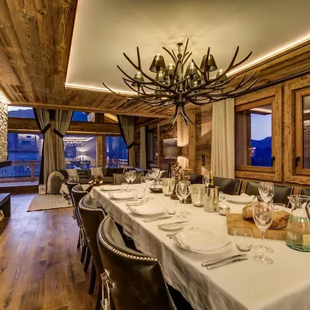 Luxury Alpine Escape - Chalet Jacuzzi ツェルマット