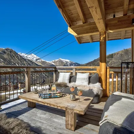 Luxury Alpine Escape - Chalet Jacuzzi シャレー ツェルマット