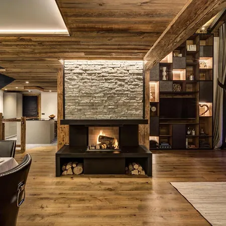 Luxury Alpine Escape - Chalet Jacuzzi ツェルマット