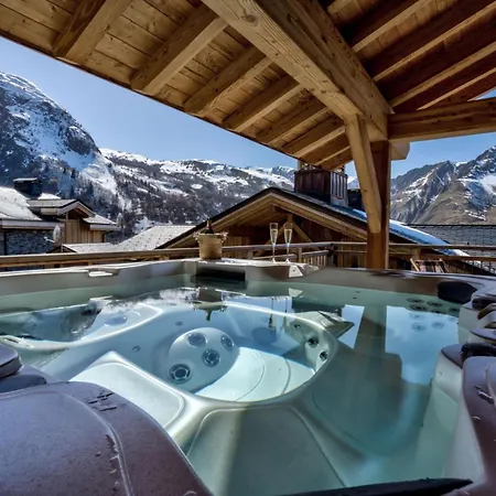 Luxury Alpine Escape - Chalet Jacuzzi *